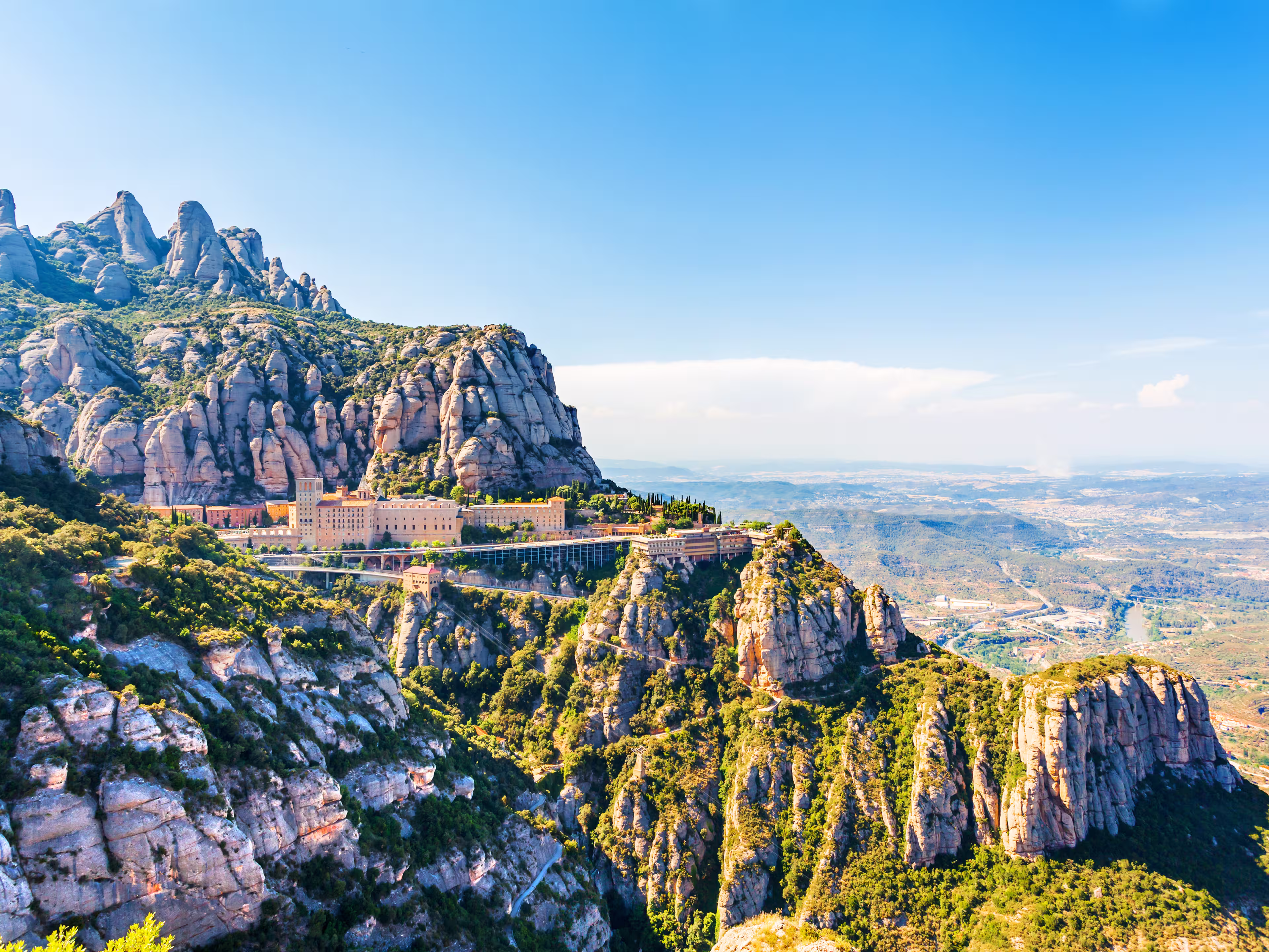 Blick auf das Kloster Montserrat in Katalonien