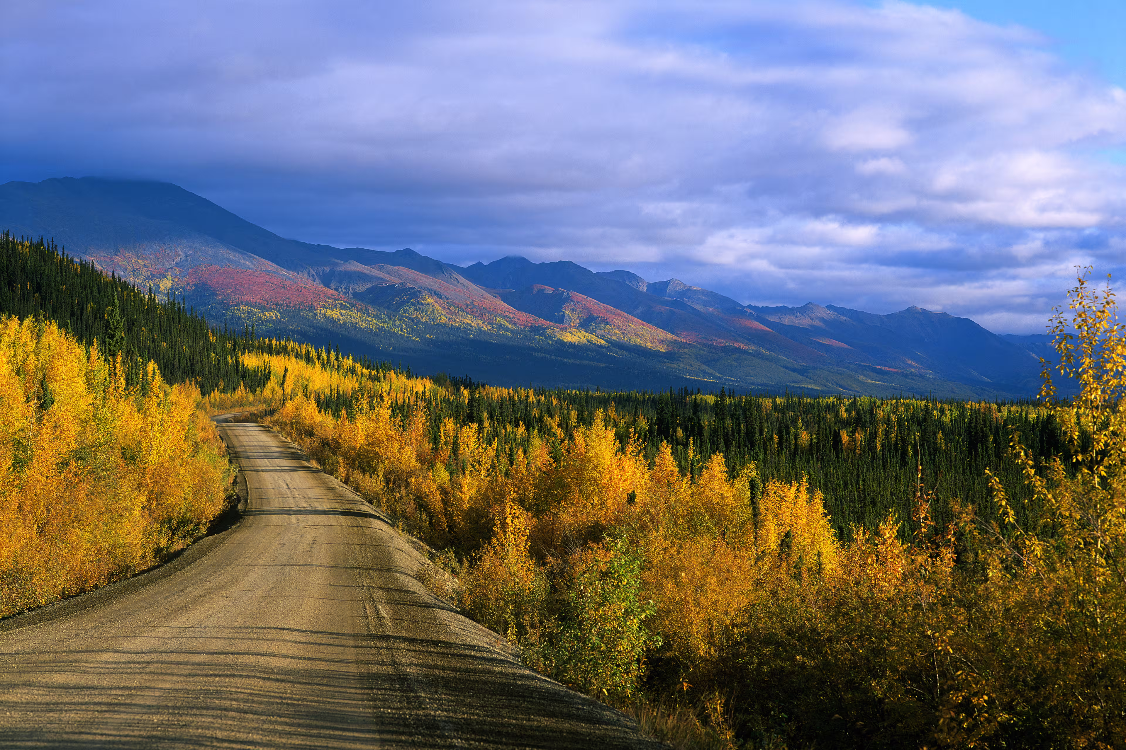 Yukon - Dempster Highway in the fall, Canada