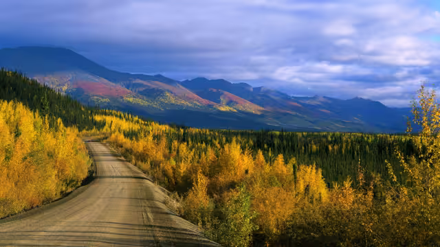Yukon - Dempster Highway in the fall, Canada
