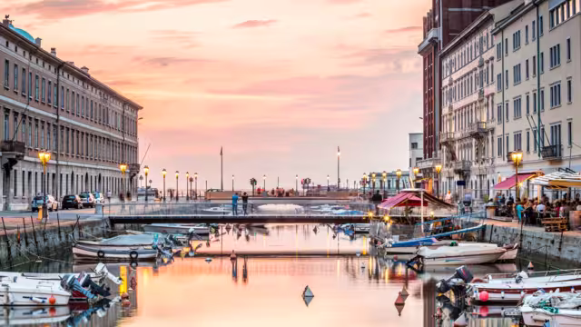Kanal im Stadtzentrum von Triest