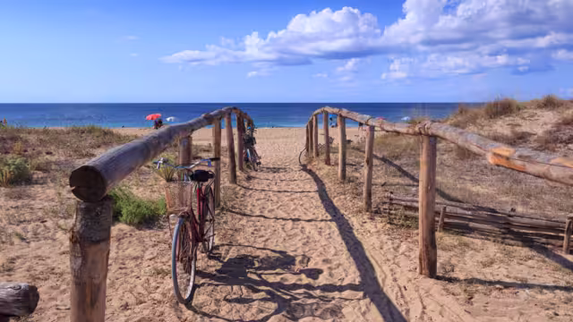 Torre Colimena Beach in Apulia, region of southern Italy, stretches inside the Nature Park “Palude del Conte e Duna Costiera”, offering a corner of paradise in Salento.