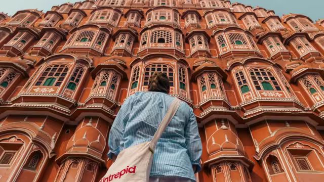 Intrepid traveller stands before the Hawa Mahal in Jaipur