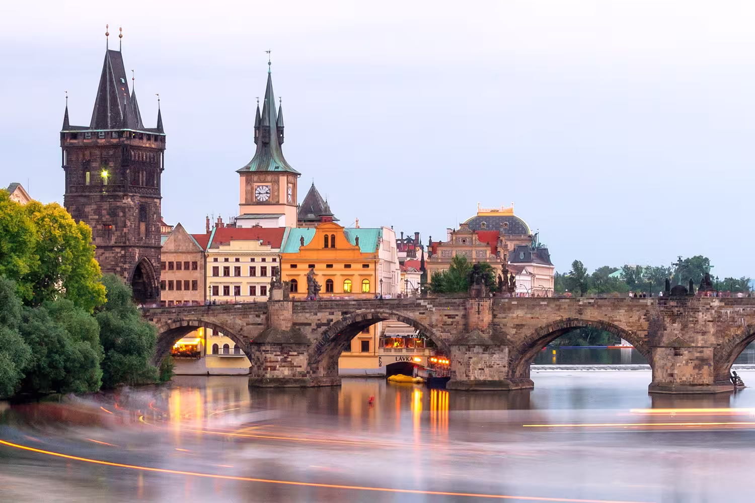 czech_prague_charles-bridge-river