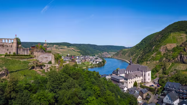 Mosellandschaft zwischen Trier und Koblenz