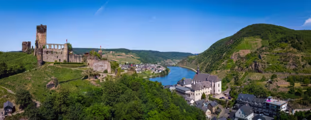 Mosellandschaft zwischen Trier und Koblenz