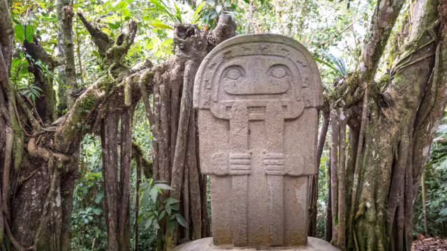 Statue in San Agustín