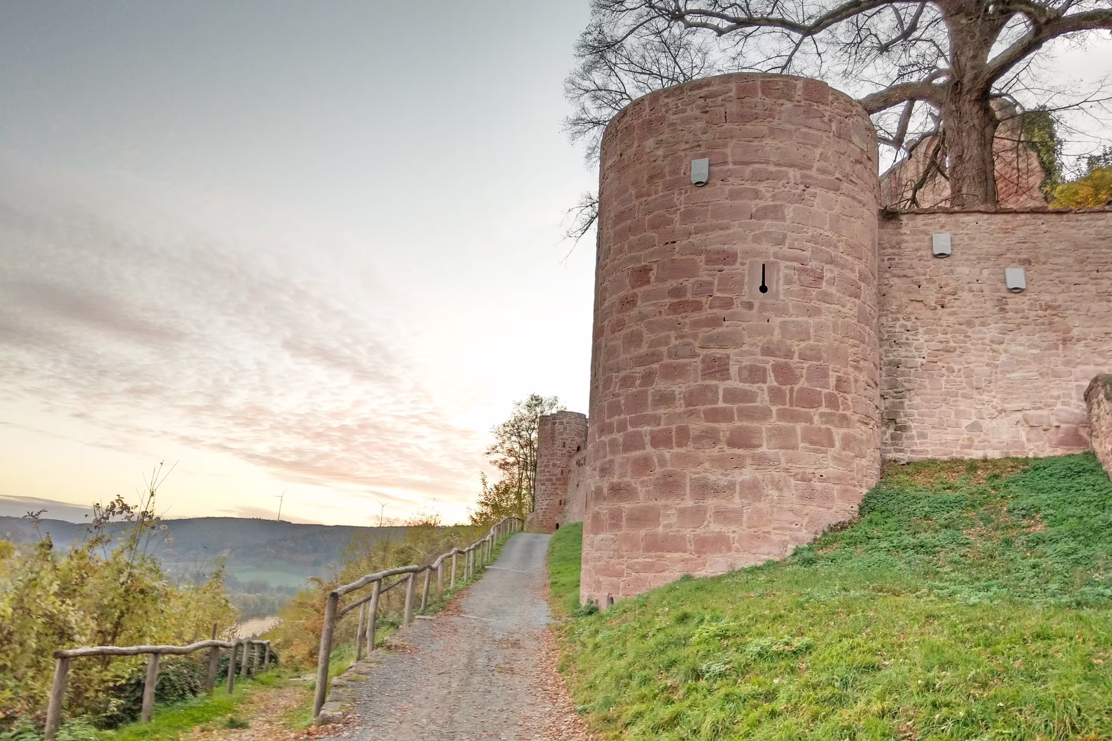 Burgmauer im Spessart