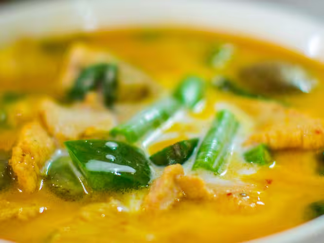 Settling in for a delicious curry dinner on a Cambodia Food Adventure