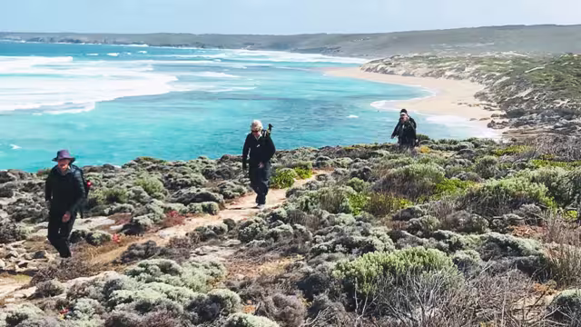 Travellers on Kangaroo Island walking Trail, South Australia