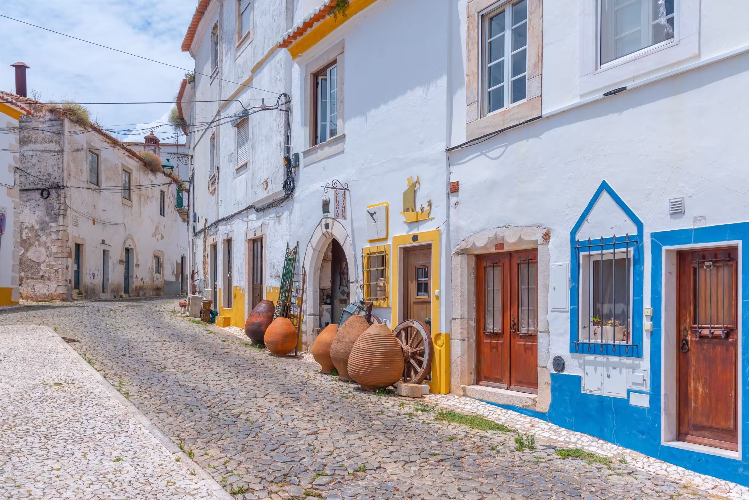 Narrow street in Portuguese town Estremoz.