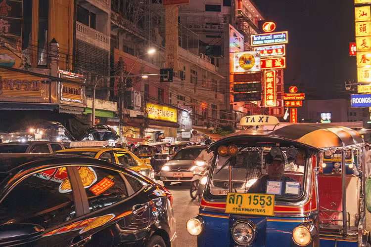 18 to 35s One Week in Thailand: Kayaking and Hilltribes - 1