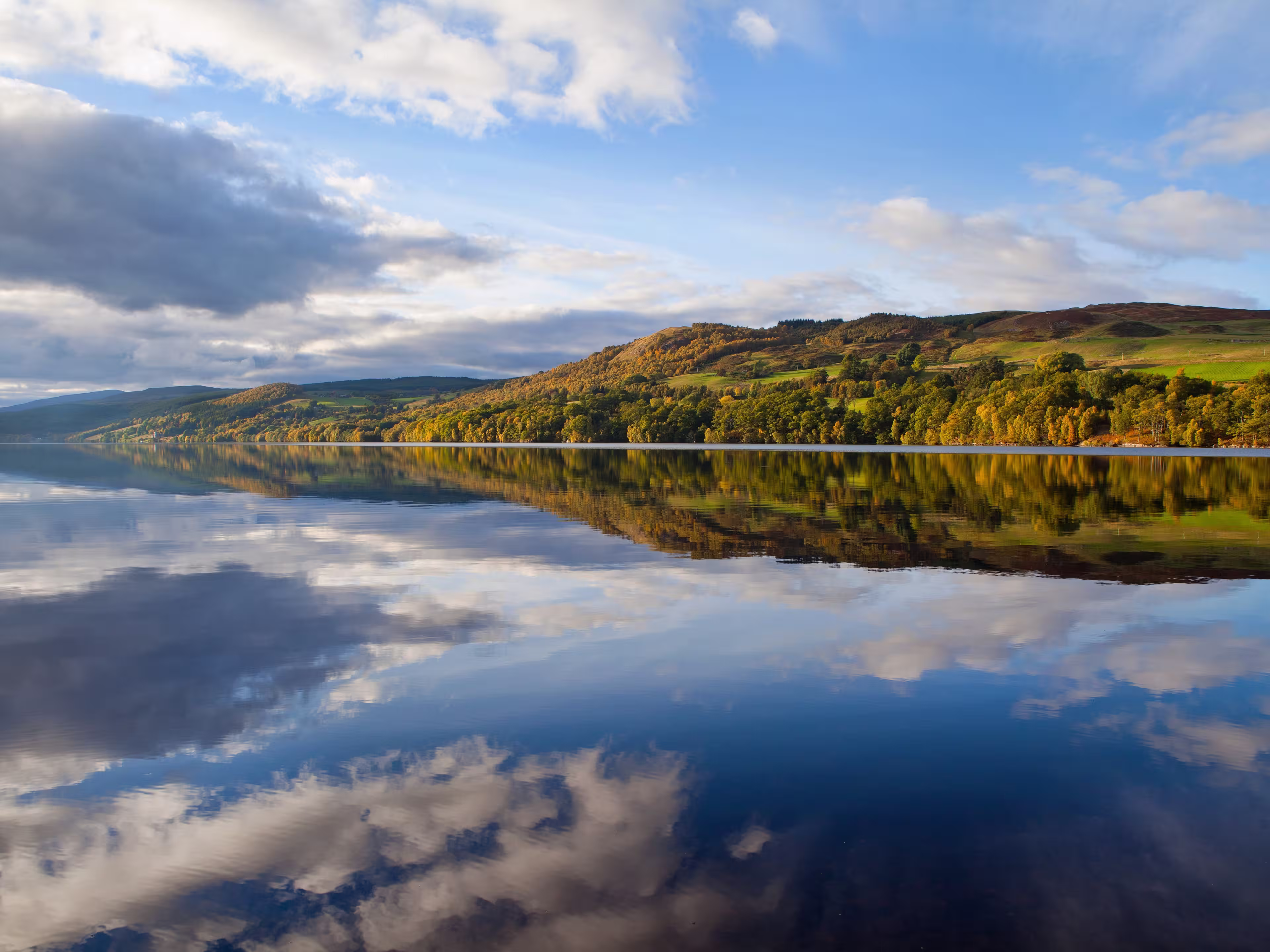 Blick auf Loch Tay, Schottland