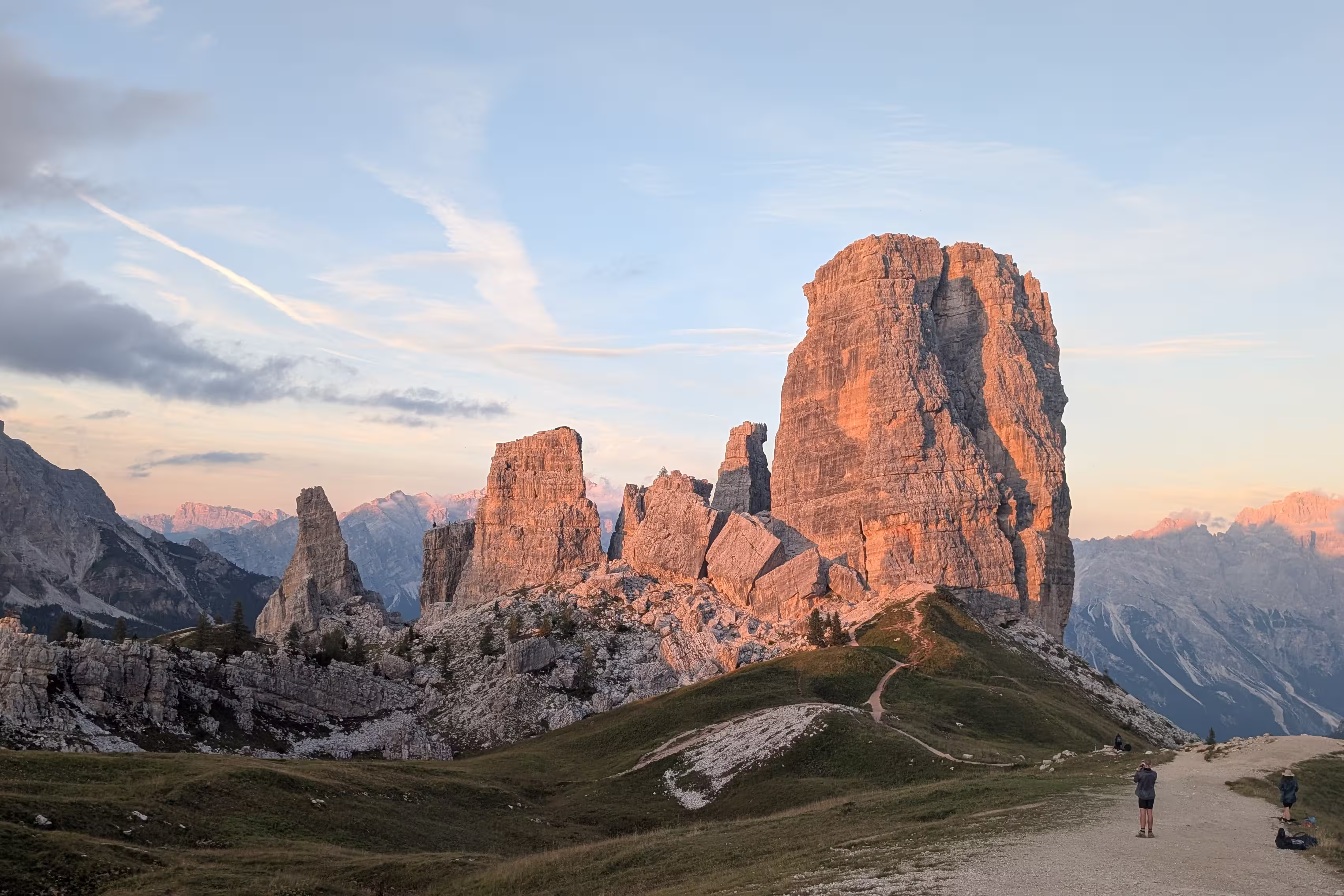 Die Dolomiten vom Pragser Wildsee - Übernachtung in Schlafsälen
