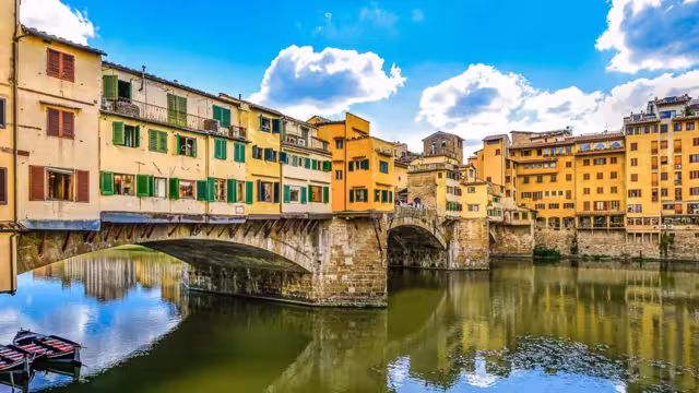 Ponte Vecchio über den Arno in Florenz