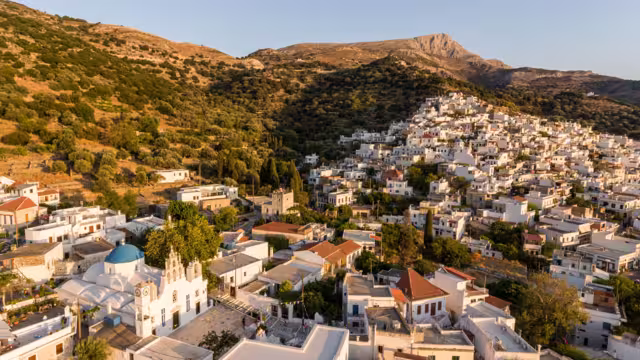 Blick auf das Dorf Filoti, Insel Naxos
