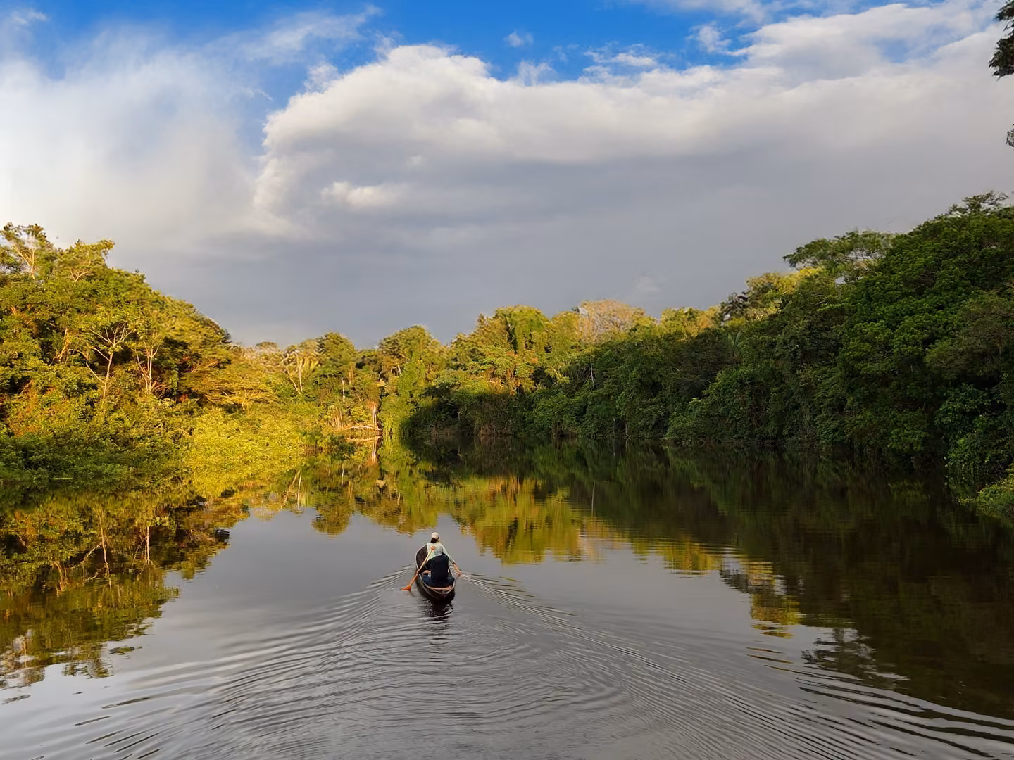 Cuyabeno - mit traditionellen Kanus durch den Regenwald Ecuadors