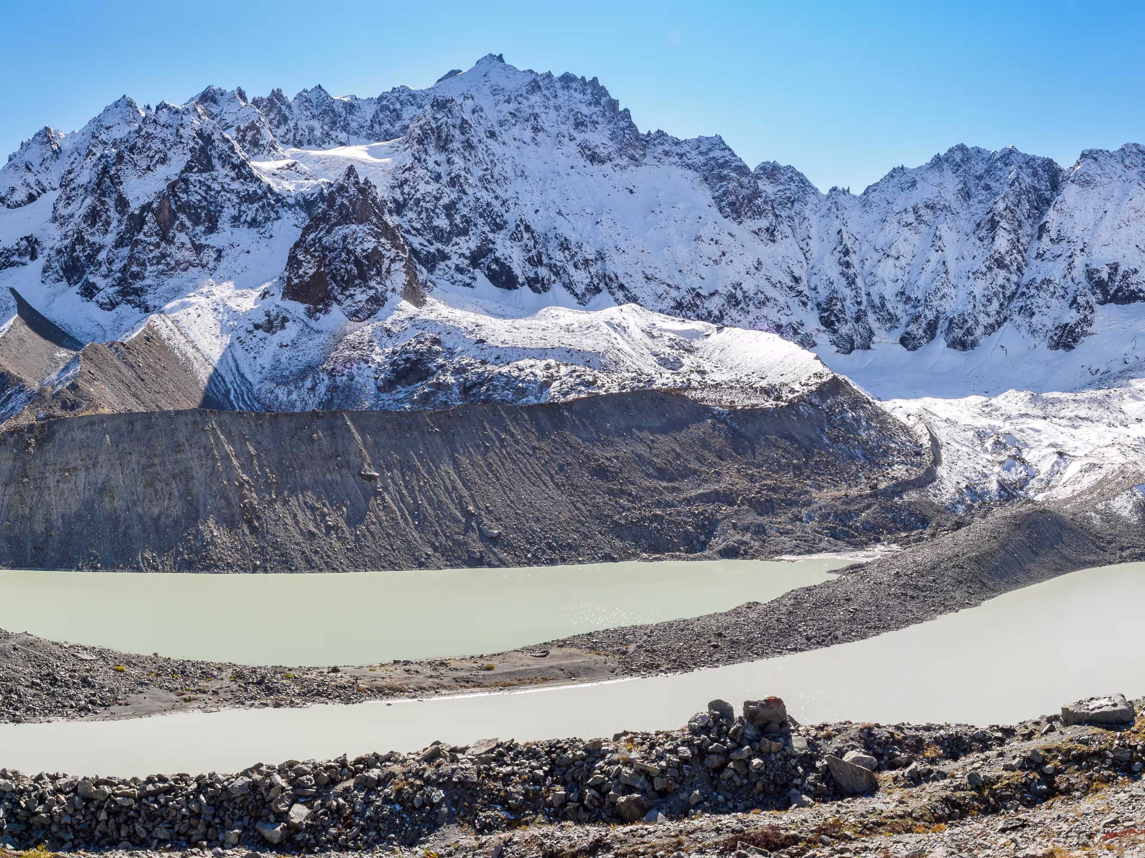Mountain views on the way to Arsine lakes and glacier, Ecrins national park, french alps