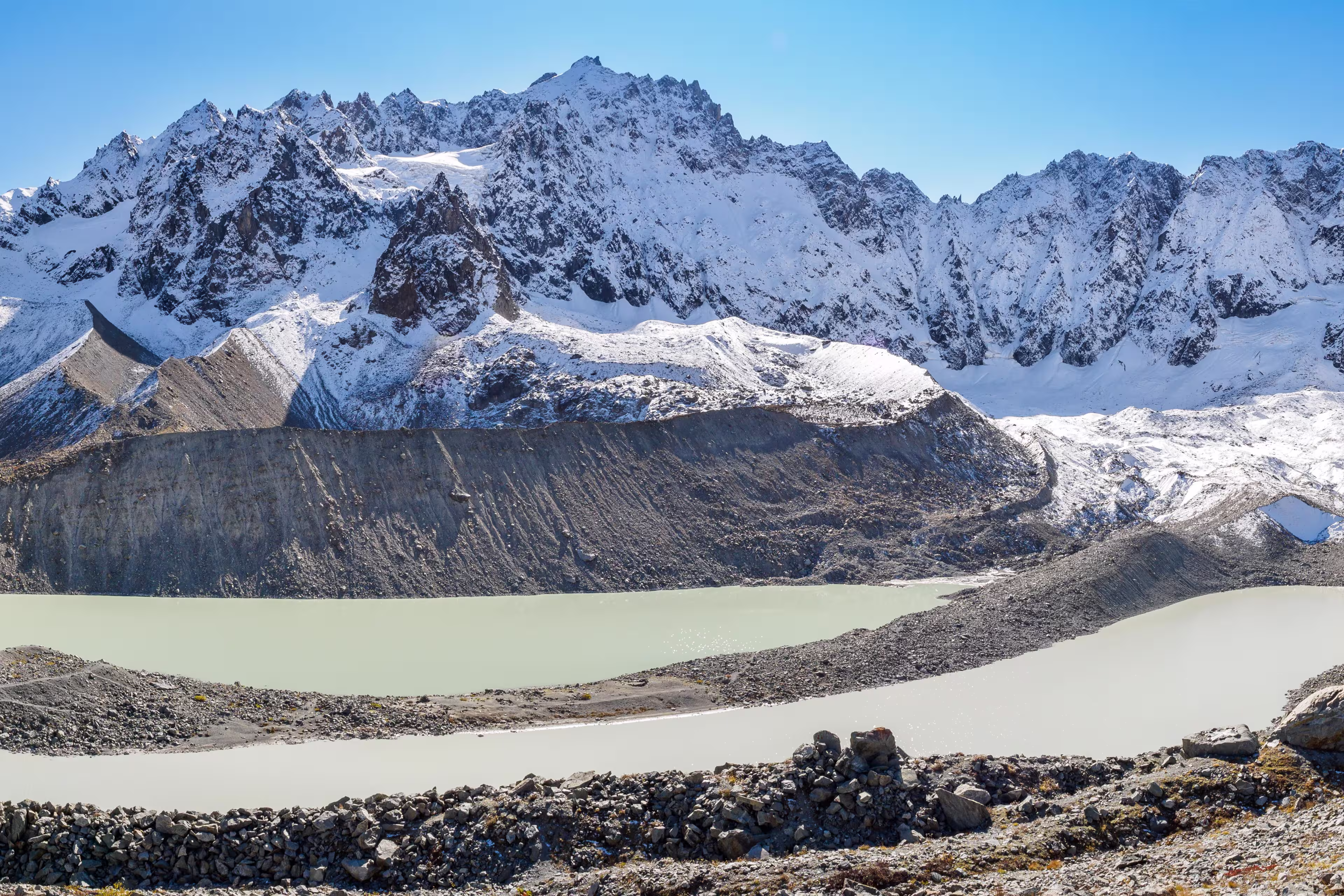 Mountain views on the way to Arsine lakes and glacier, Ecrins national park, french alps