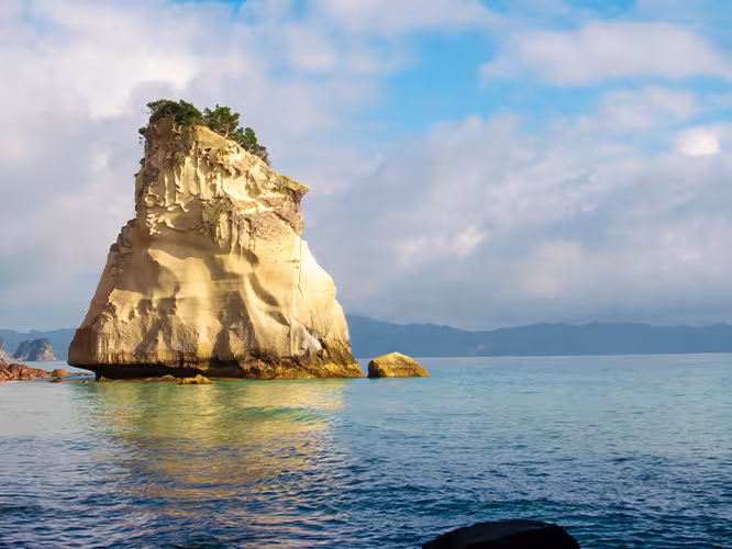 Coromandel Cathedral Cove, North Island, New Zealand