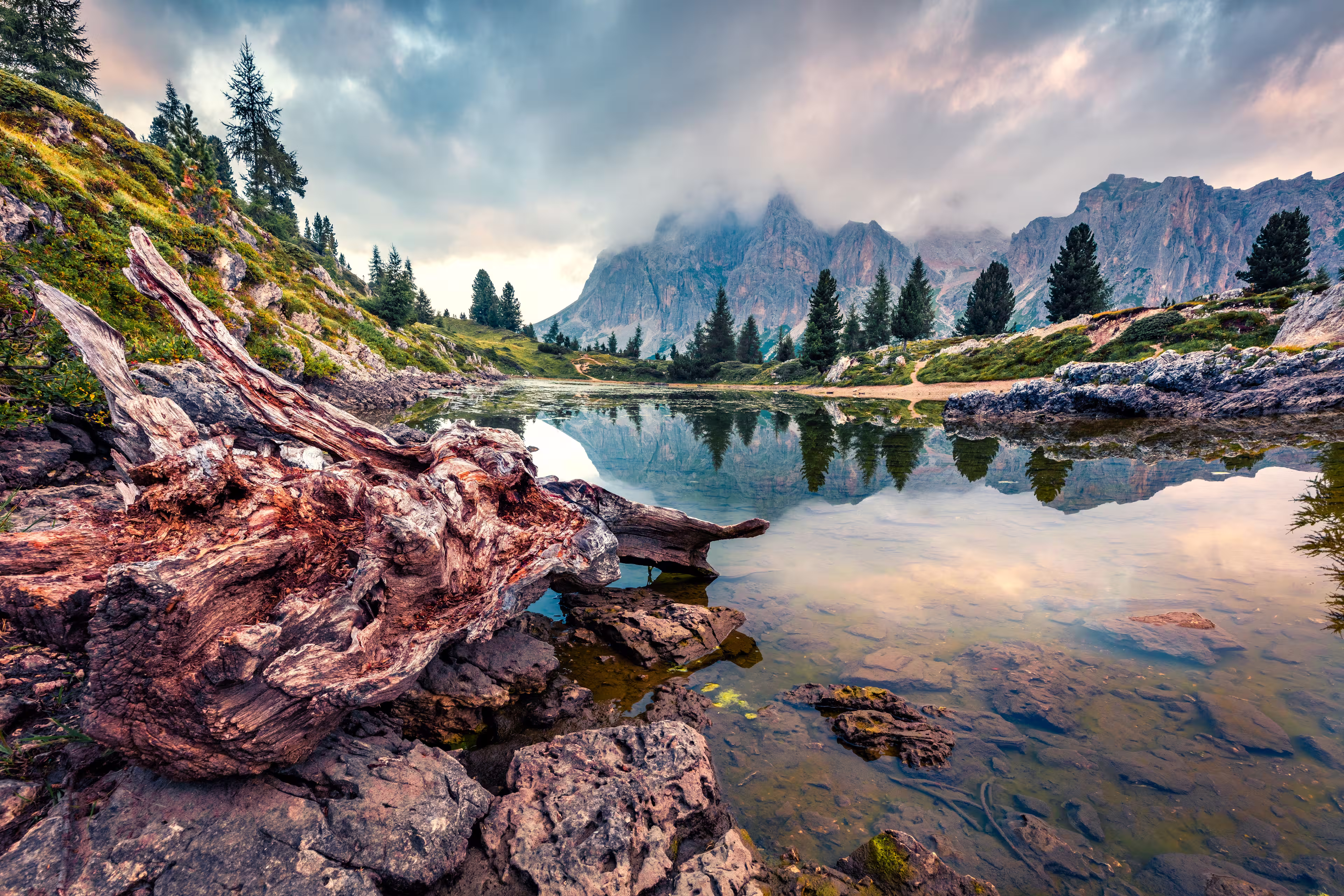 Der Dolomiten-Höhenweg mit Hotelkomfort