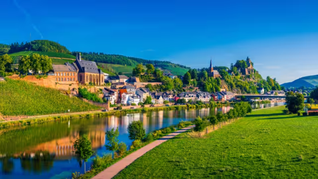 Blick auf Saarburg