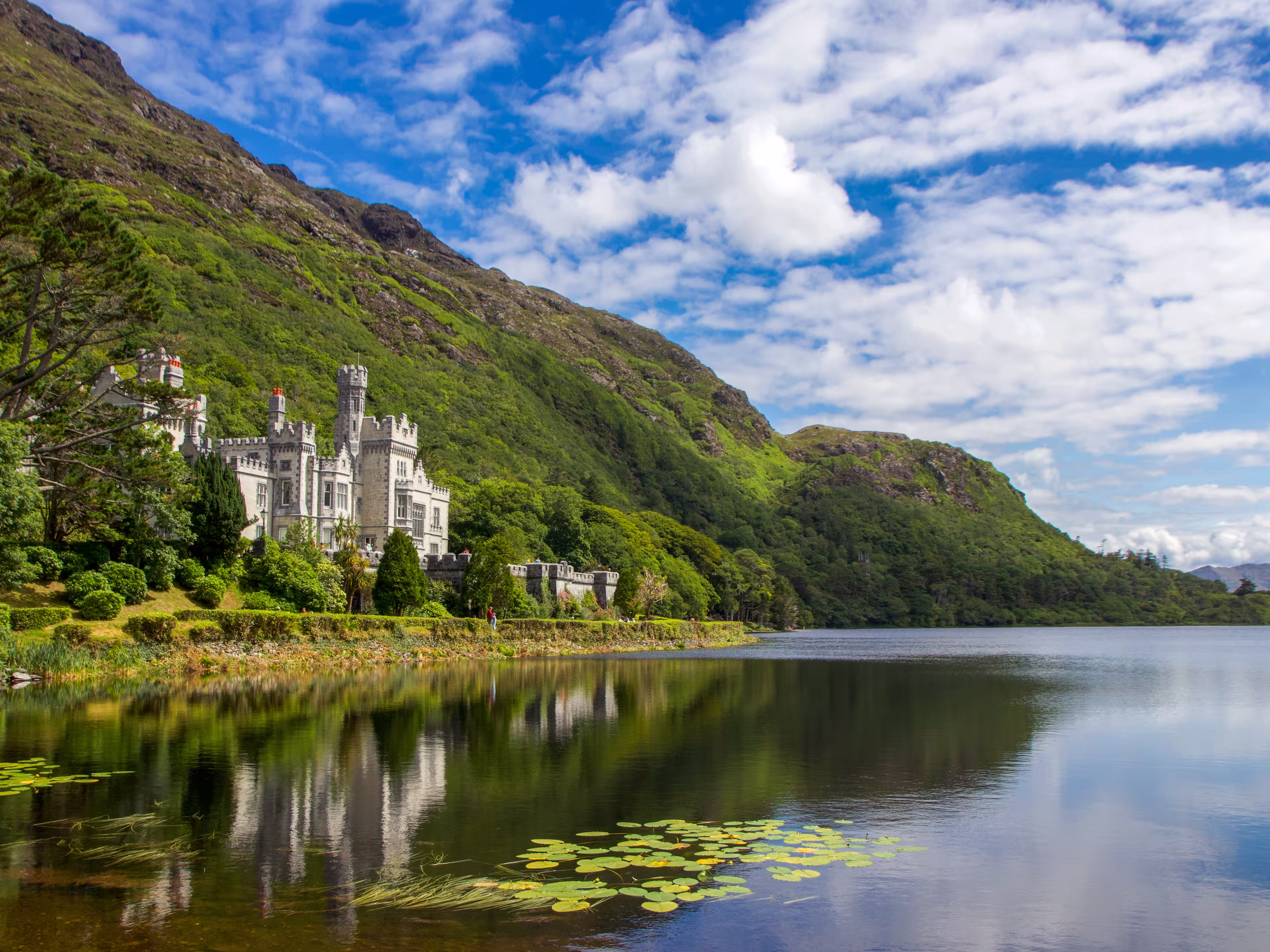 Kylemore Abbey, Connemara