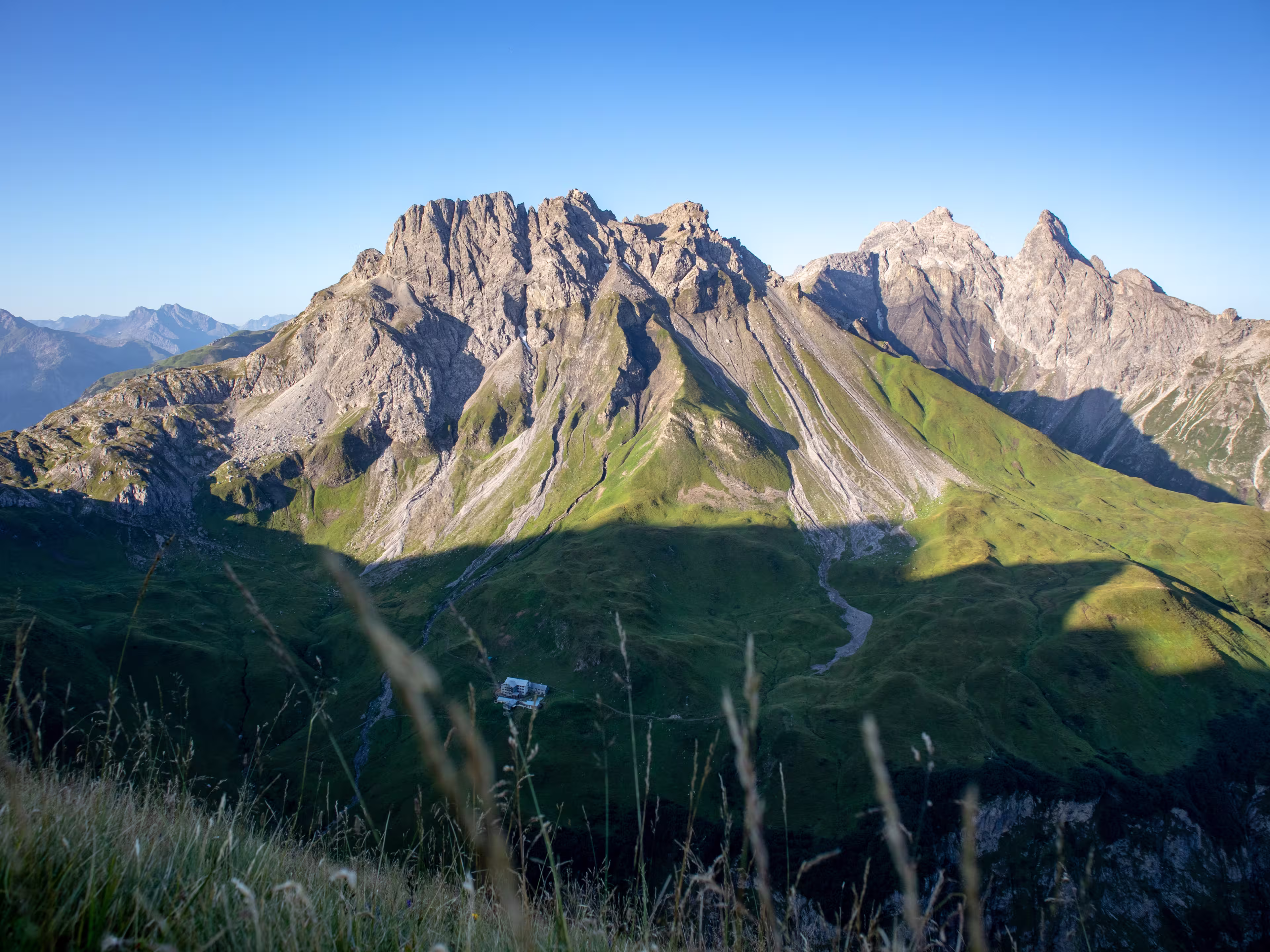 Summer mood in the Allgäu Alps with view to the Kemptner Hütte (hut)