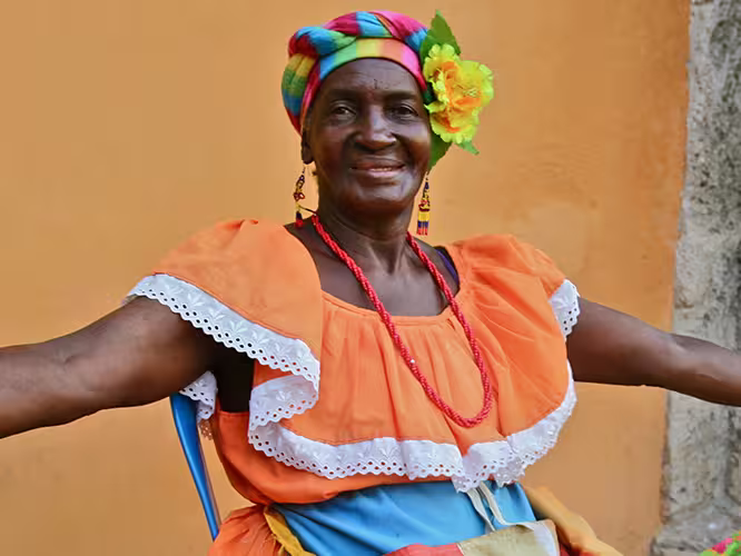 colombia fruit seller woman