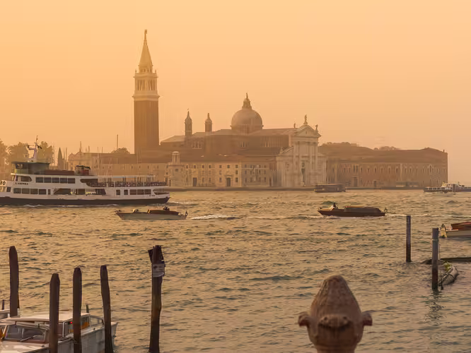 ZMZB Venice Boats Banner Image