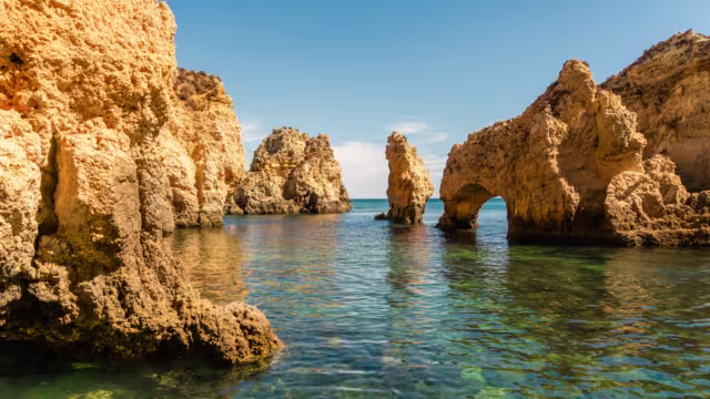 Portugal Algarve red rocks and ocean landscape