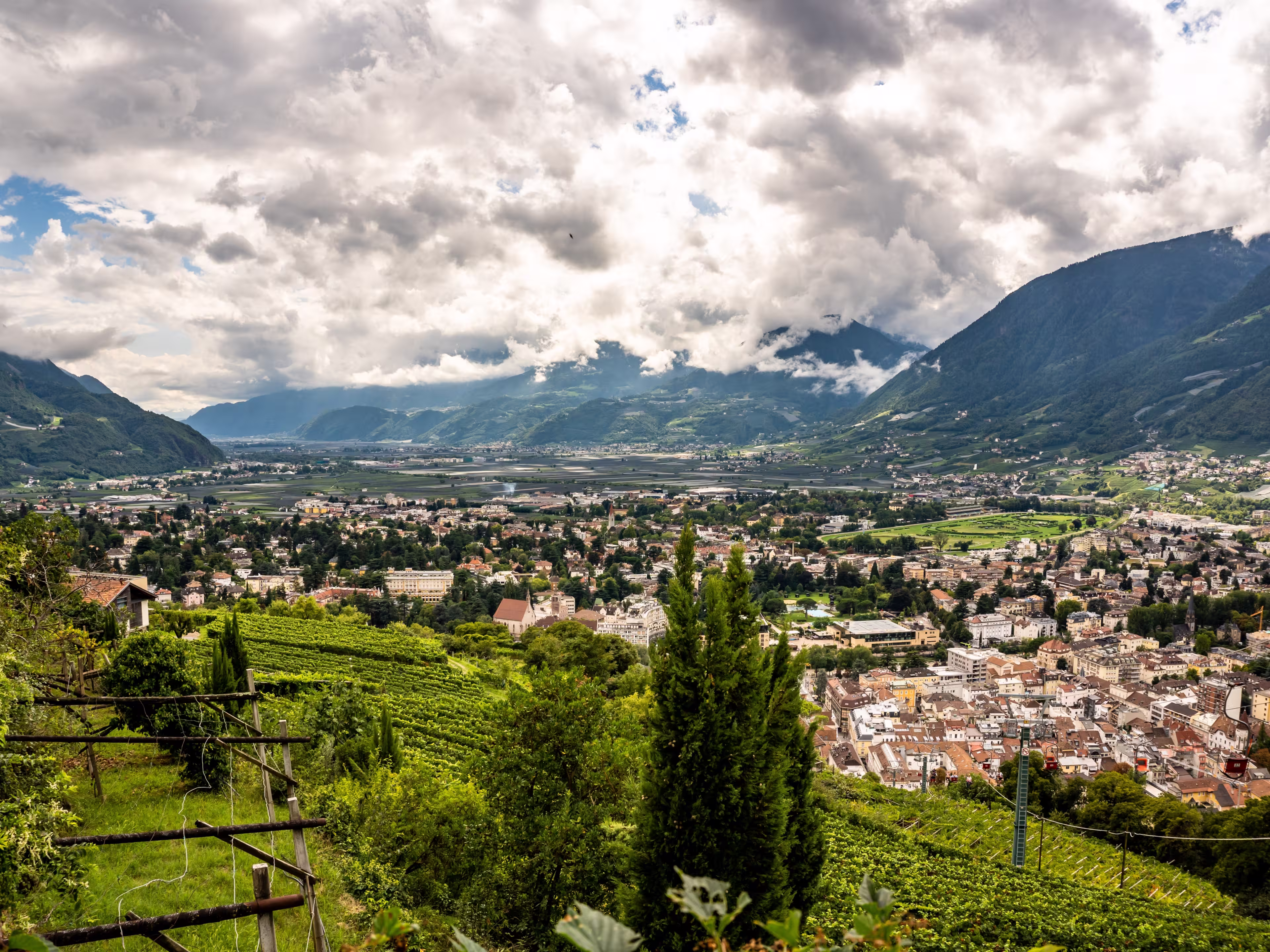 Panoramic view of Merano and the surrounding vineyards, from the arrival point of the Merano-Tirolo chairlift.