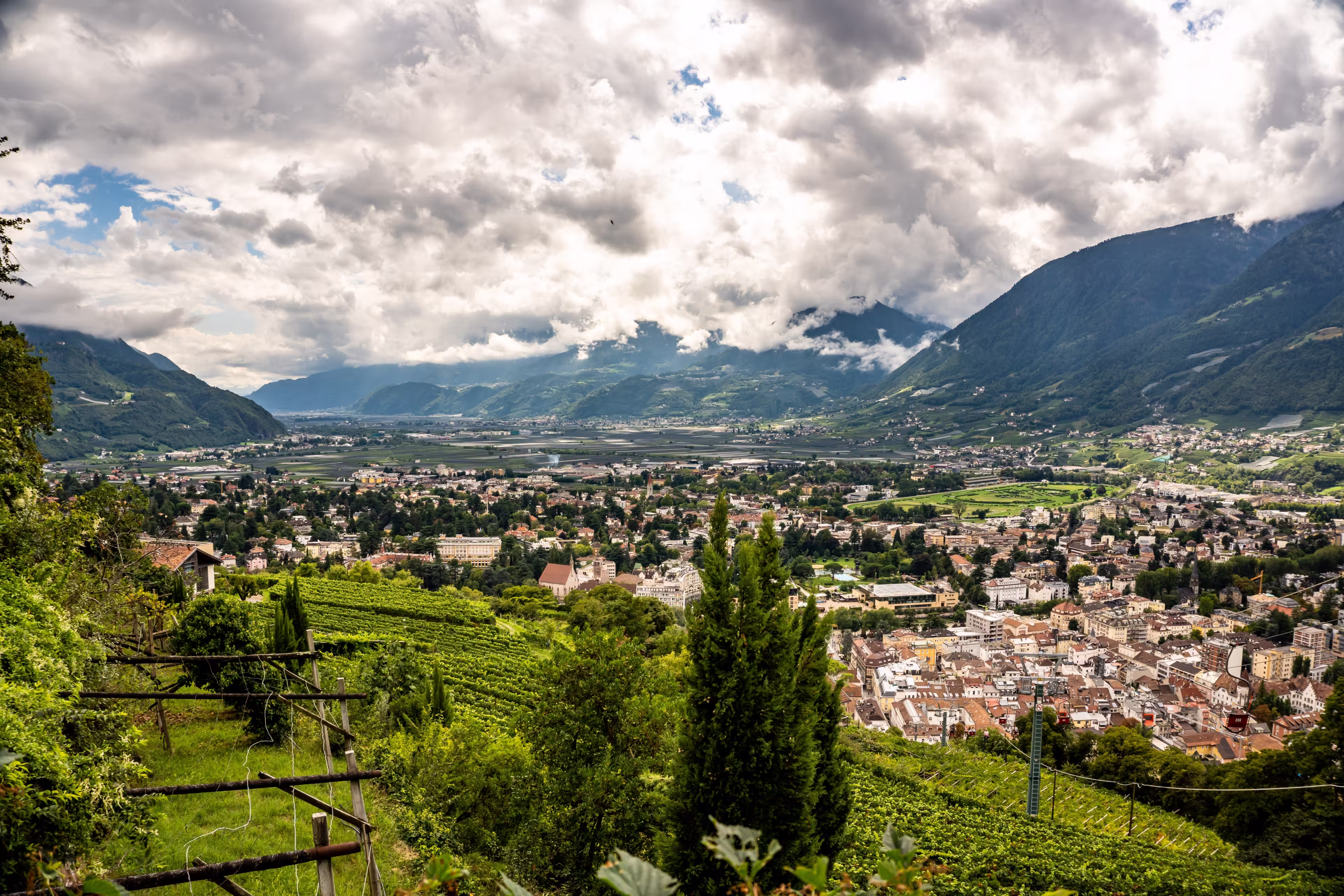 Panoramic view of Merano and the surrounding vineyards, from the arrival point of the Merano-Tirolo chairlift.