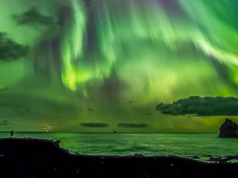 Polarlicht über der Gletscherlagune