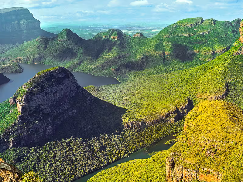 Paar beim Ausblick auf den Blyde River Canyon