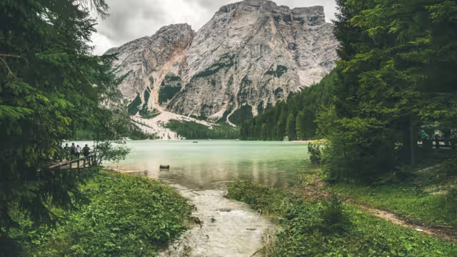 Pragser Wildsee Fanes-Sennes-Braies Nature Park Dolomiten