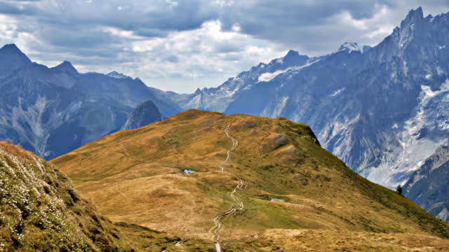tour du mont blanc view, beautiful high italian alps, Mont De La Saxe