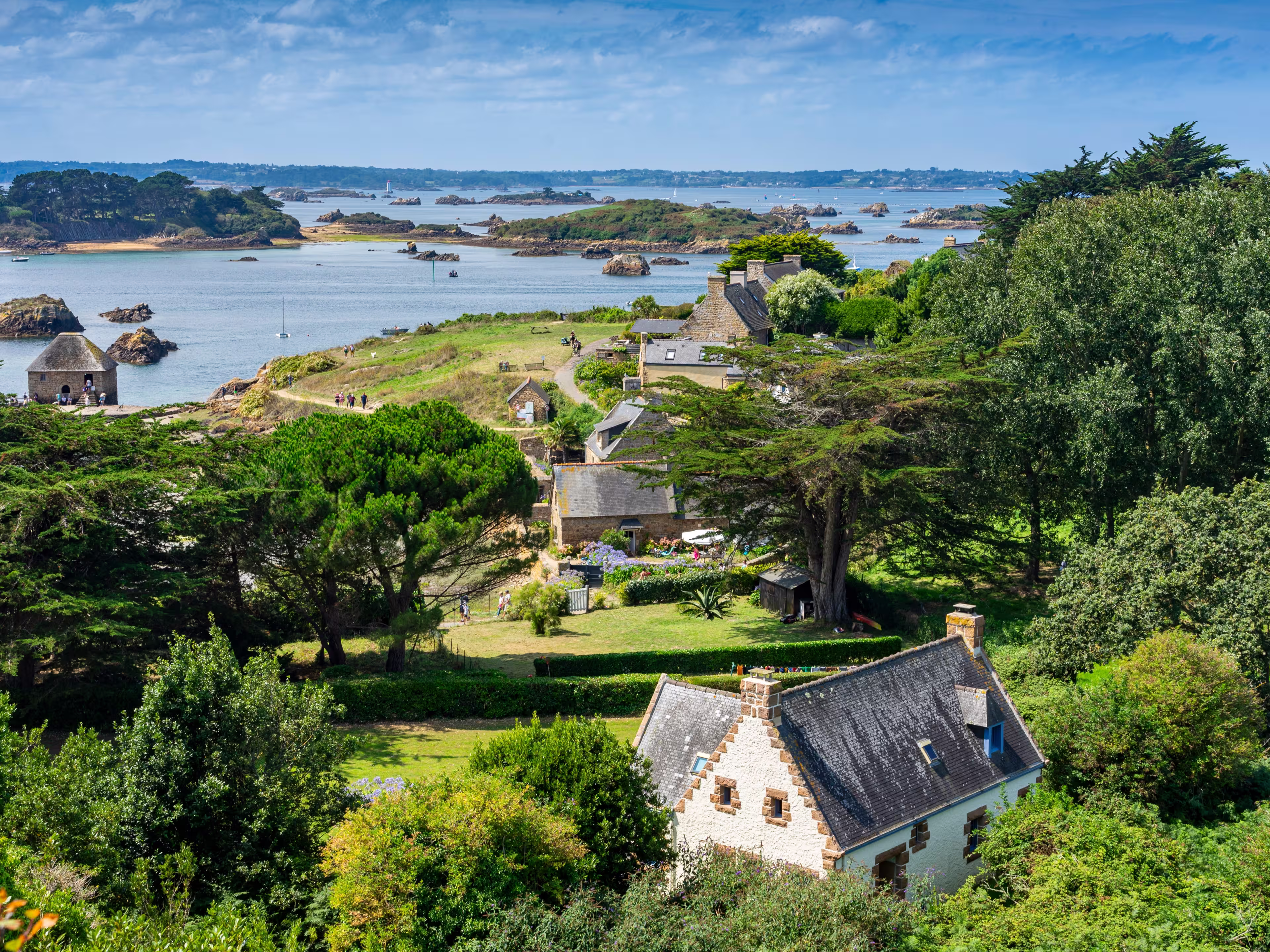 Holidays in Brittany, France: The beautiful excursion island Île de Bréhat - panaramic view to the famous mill à Marée du Birlot