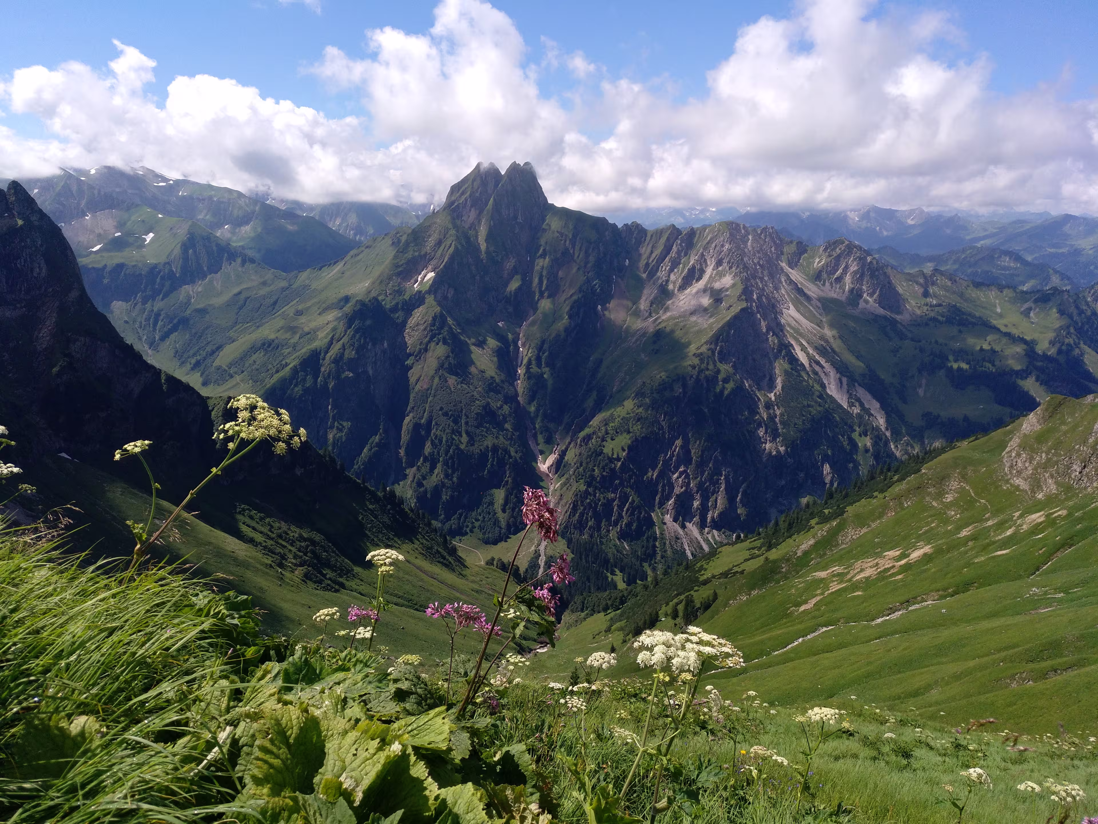 Germany, Bavaria, Allgaeu Alps - hiking through the allgÃ¤u alps