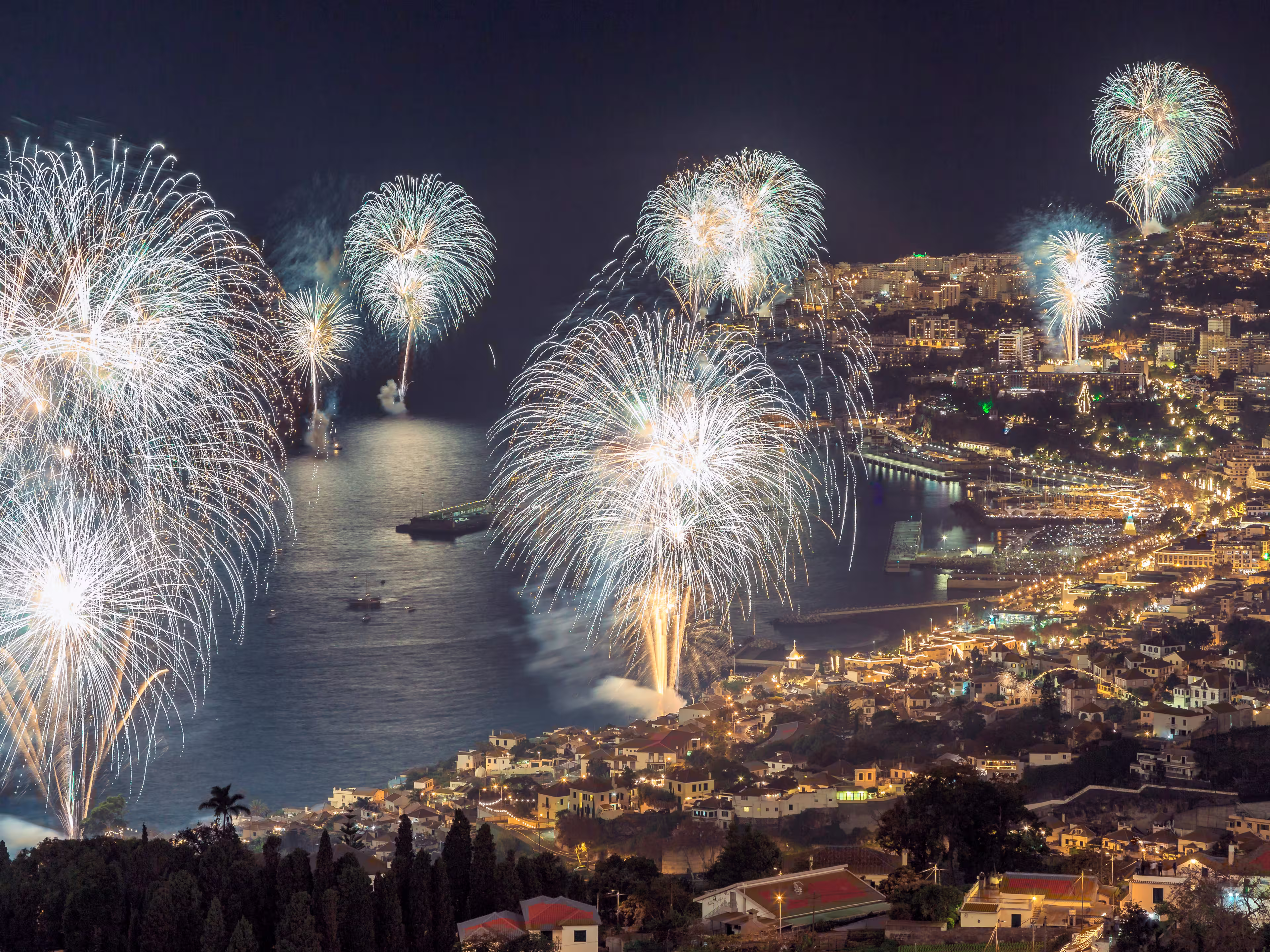 Madeira Feuerwerk Silvester Funchal