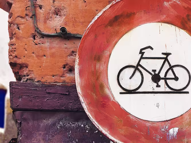 Morocco-cycling-street-sign
