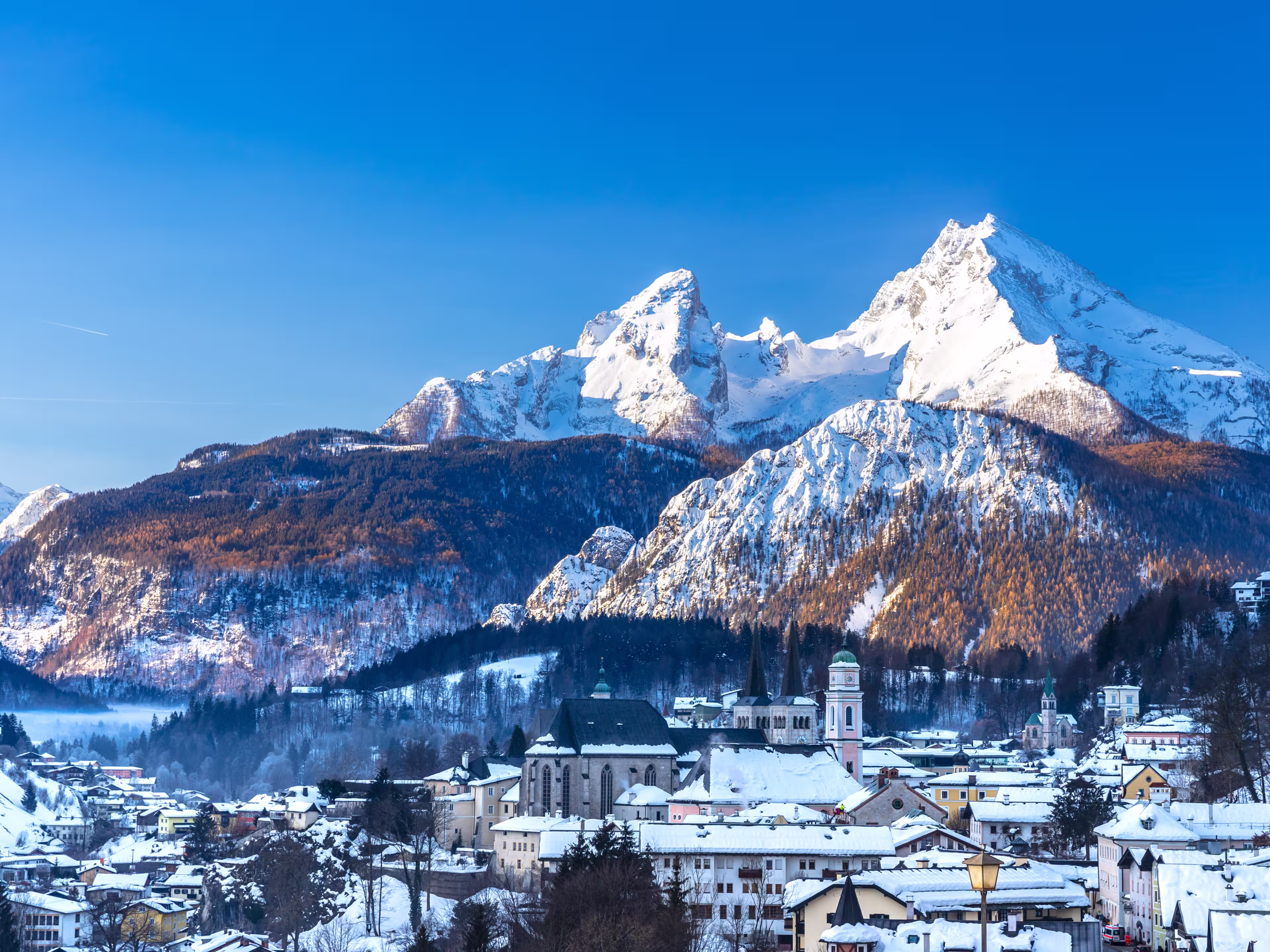 Historic town of Berchtesgaden with famous Watzmann mountain in the background, National park Berchtesgadener Land, Upper Bavaria, Germany