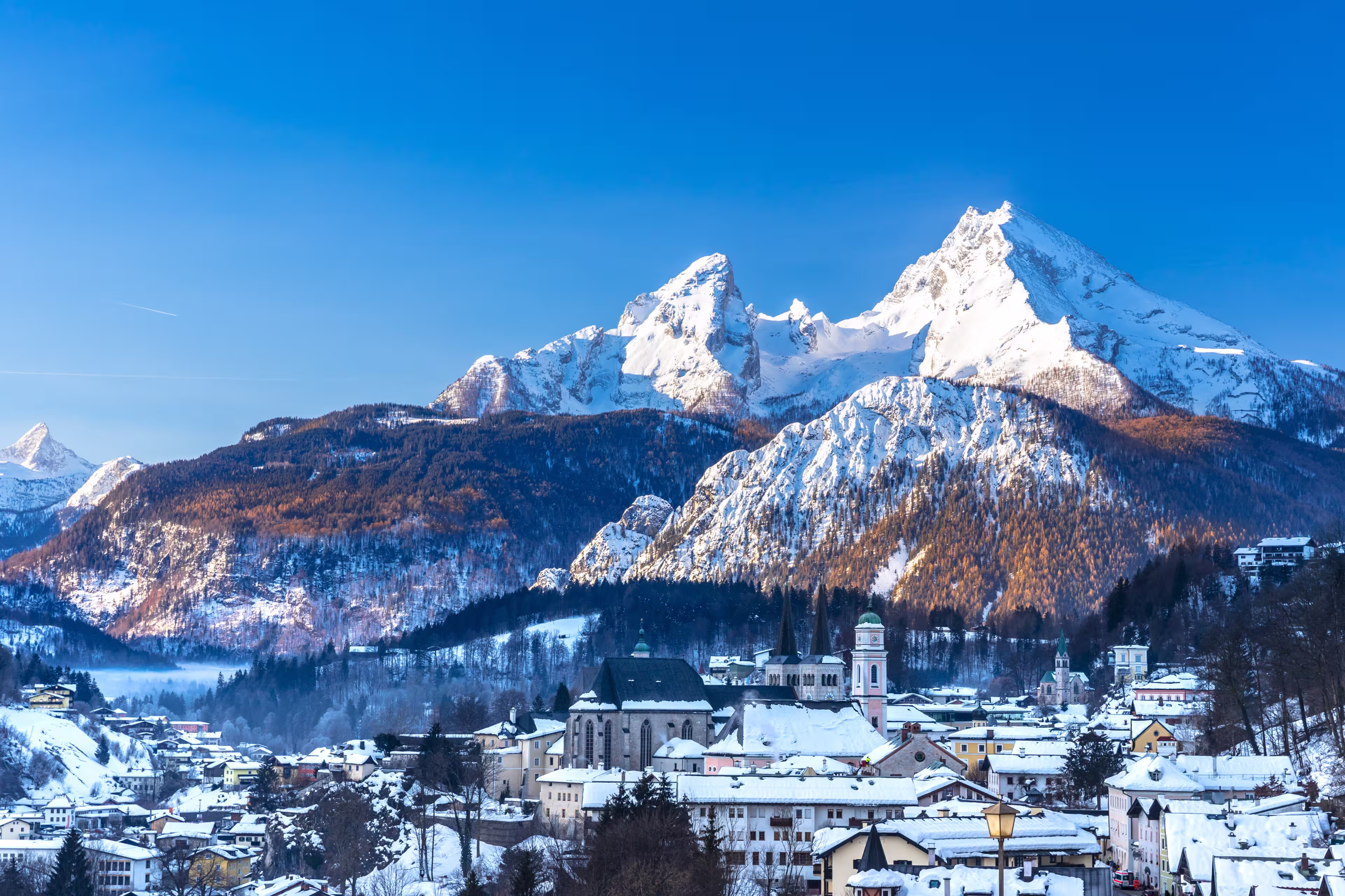 Historic town of Berchtesgaden with famous Watzmann mountain in the background, National park Berchtesgadener Land, Upper Bavaria, Germany