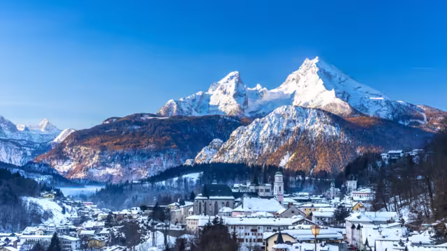 Historic town of Berchtesgaden with famous Watzmann mountain in the background, National park Berchtesgadener Land, Upper Bavaria, Germany